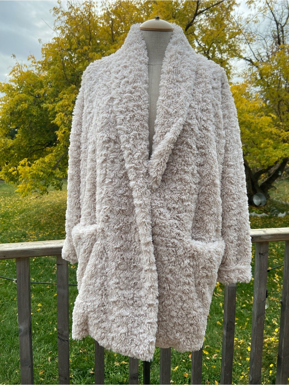 Aritzia Wilfred Free Cocoon Faux Fur Cozy Jacket Classic Dressy Vegan Winter